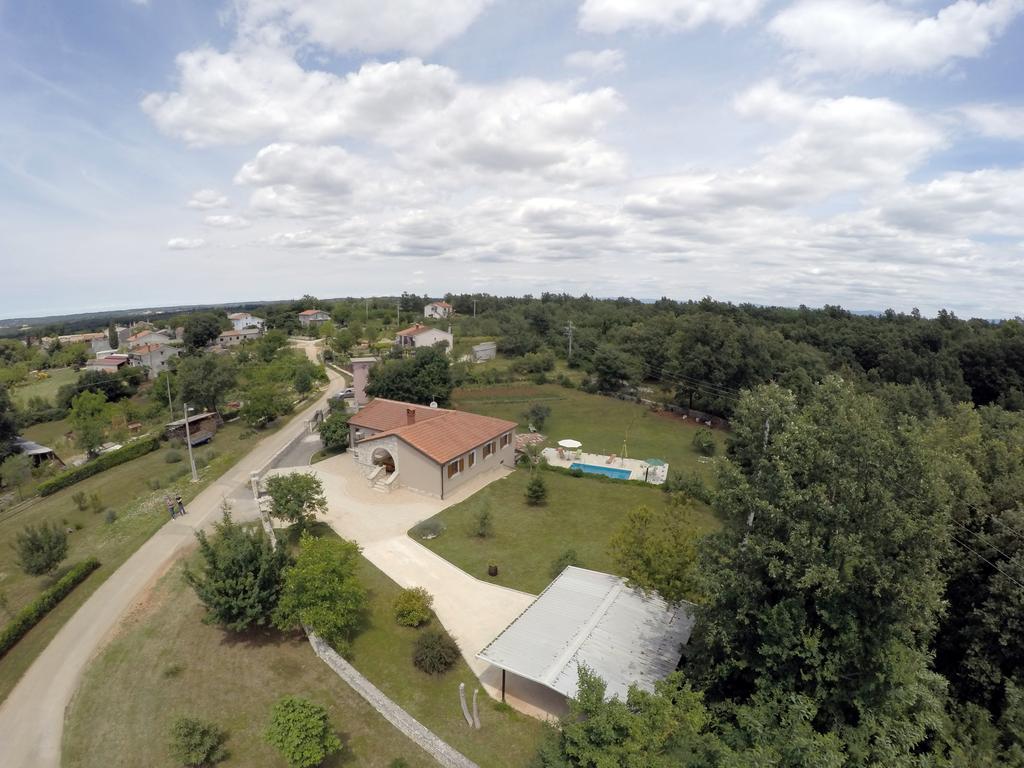 Villa Krizanci Žminj Exterior foto